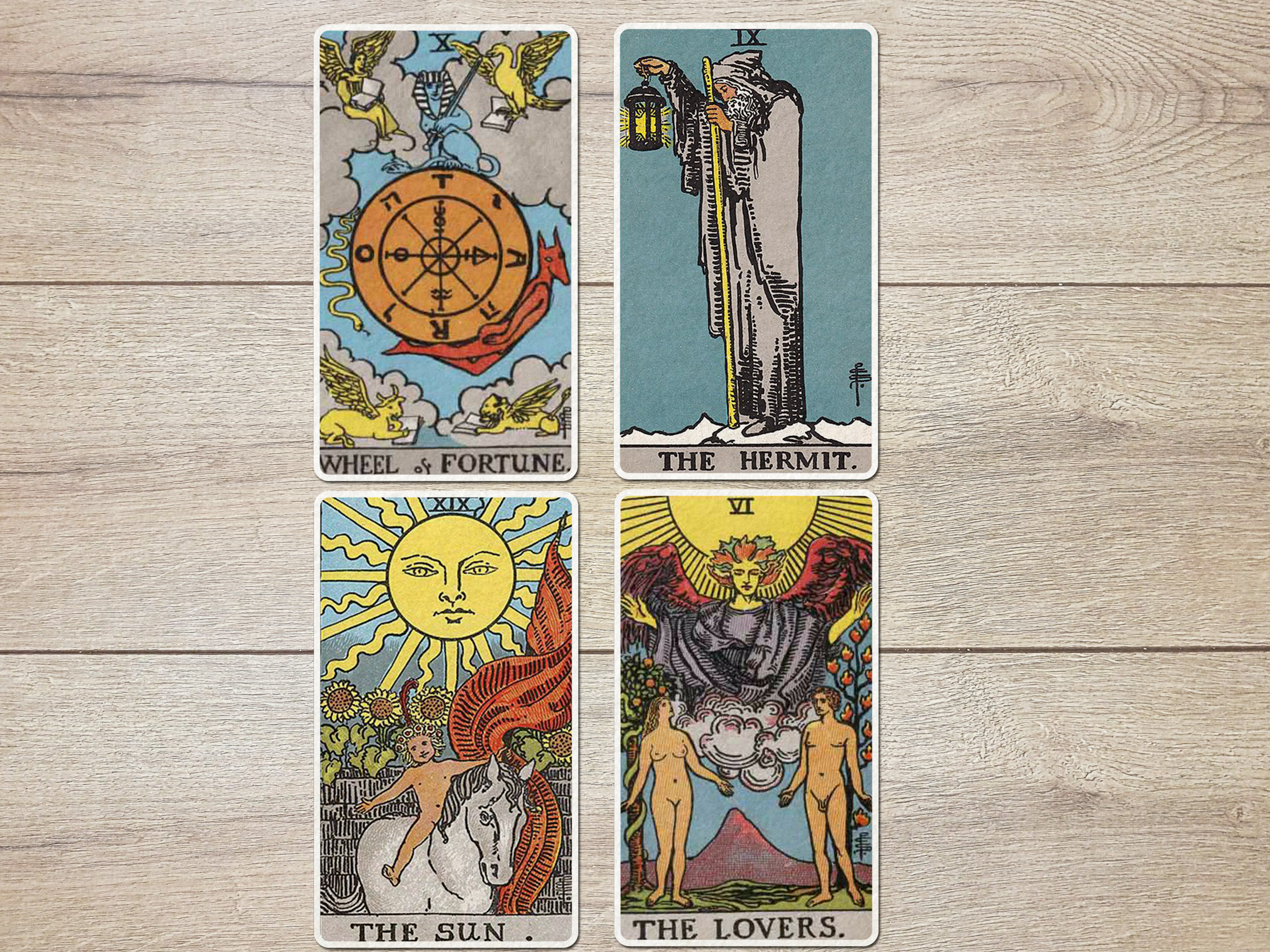 How to read Universal Tarot Miniature Cards a simple guide for accurate readings