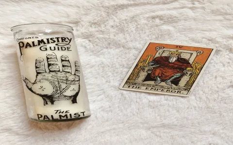 How to interpret Emperor reversed tarot？ Tips from experts!