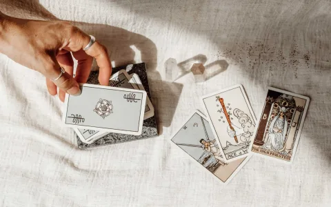 Where to learn 5 card tarot spreads？ These resources are great!