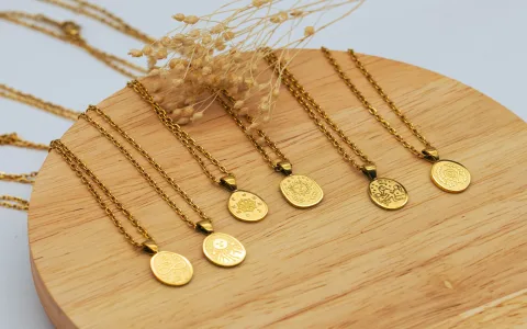 Tarot Jewelry Meanings？ (Find Your Best Card!)