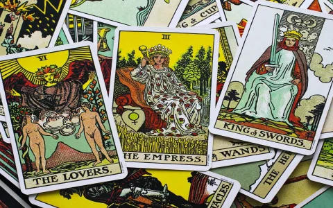 Need Card Meanings Fast？ This Essential Tarot Guide PDF Has All the Answers You Need!