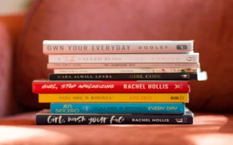 Understanding Moon in Virgo Woman Traits： How to Deal with Her Perfectionism!