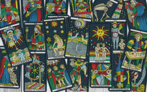 Avoid These 3 Mistakes in Your Tarot of Relationship Reading Today