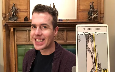 Whats the significance of the hermit reversed tarot card meaning？