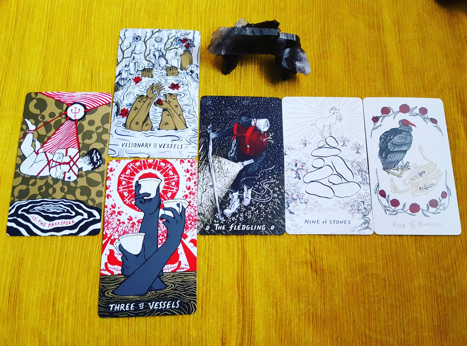 Can slow holler tarot predict the future？ An experts take!