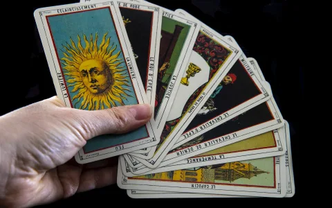 how to read tarot cards pdf