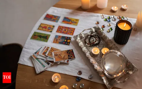 Can Thoth Tarot deck guidebook improve your readings？ Find out now!