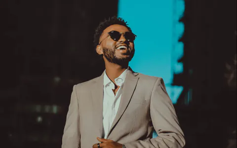 How to tell if your virgo man still in love with ex girlfriend?