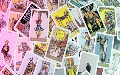 Death Reversed Tarot Meaning Explained： Overcome stagnation.