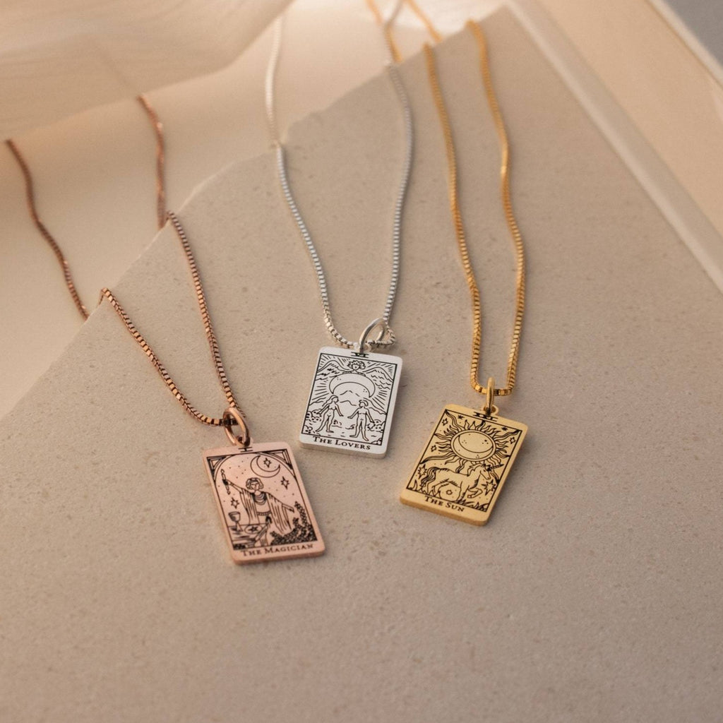 Tarot Card Necklace for Gifts? Unique Ideas for Everyone!